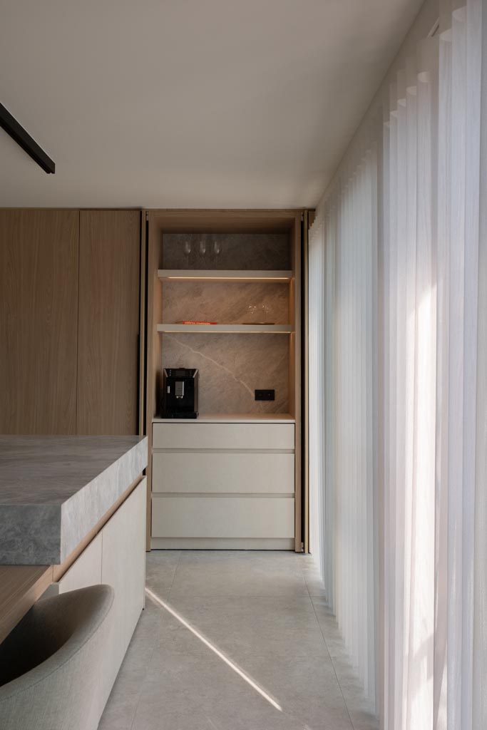 PROJECT EV - Modern totaalinterieur met open karakter