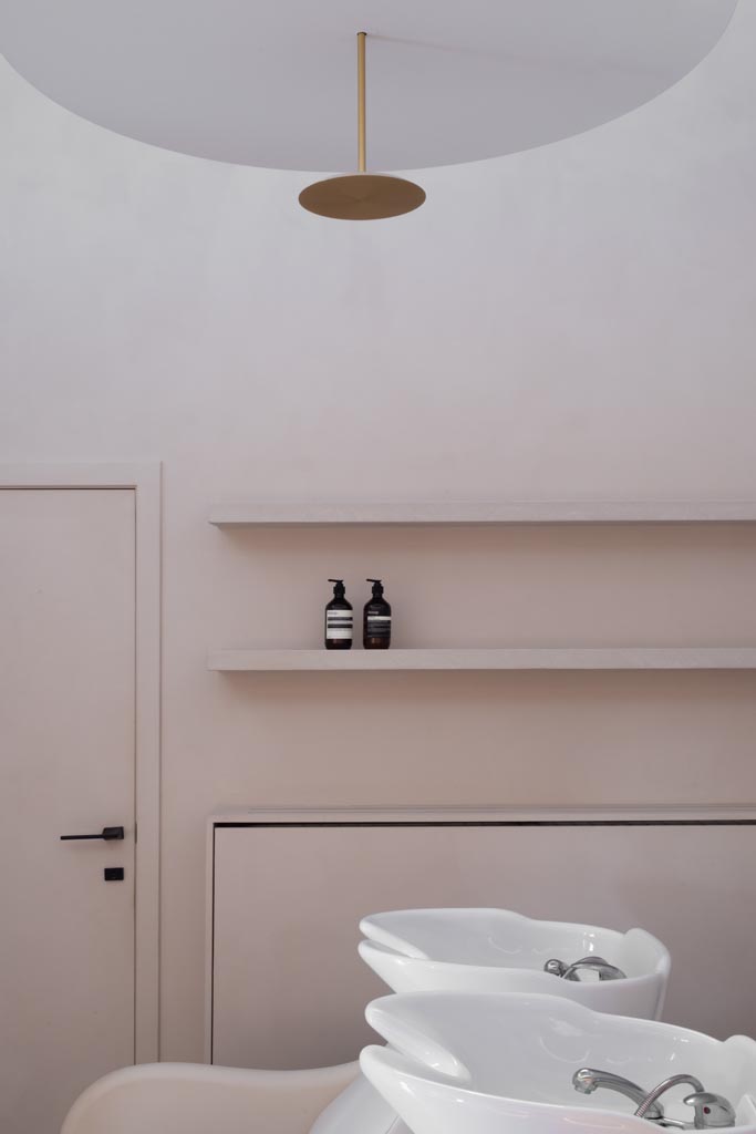 PROJECT BLITZ HAIRSALON - Compact interieur voor kapsalon: stijl ontmoet functie